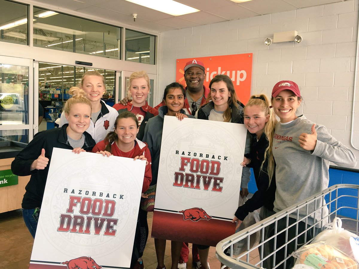 RazorbackSAAC's tweet photo. 2nd Annual Canned Food Drive vs @Mizzou_SAAC was a huge success! Over 30 athletes &amp; hundreds of people donating! 🐗 https://t.co/3DiPII96Gy