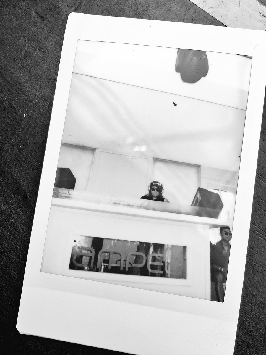 PRIMENIGHTCULT's tweet photo. LIT BY LIT WEST 

@SteLouse on right now 🔥 https://t.co/gxWMQZx0fV