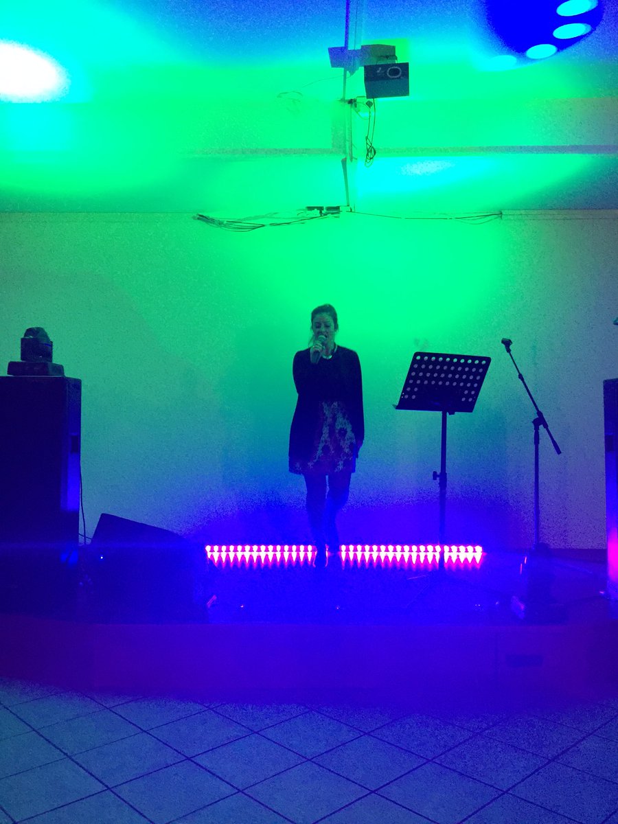 BrunoLigari's tweet photo. @ElenaMotza #elenie in #concerto #piateda https://t.co/ToGgATje8P