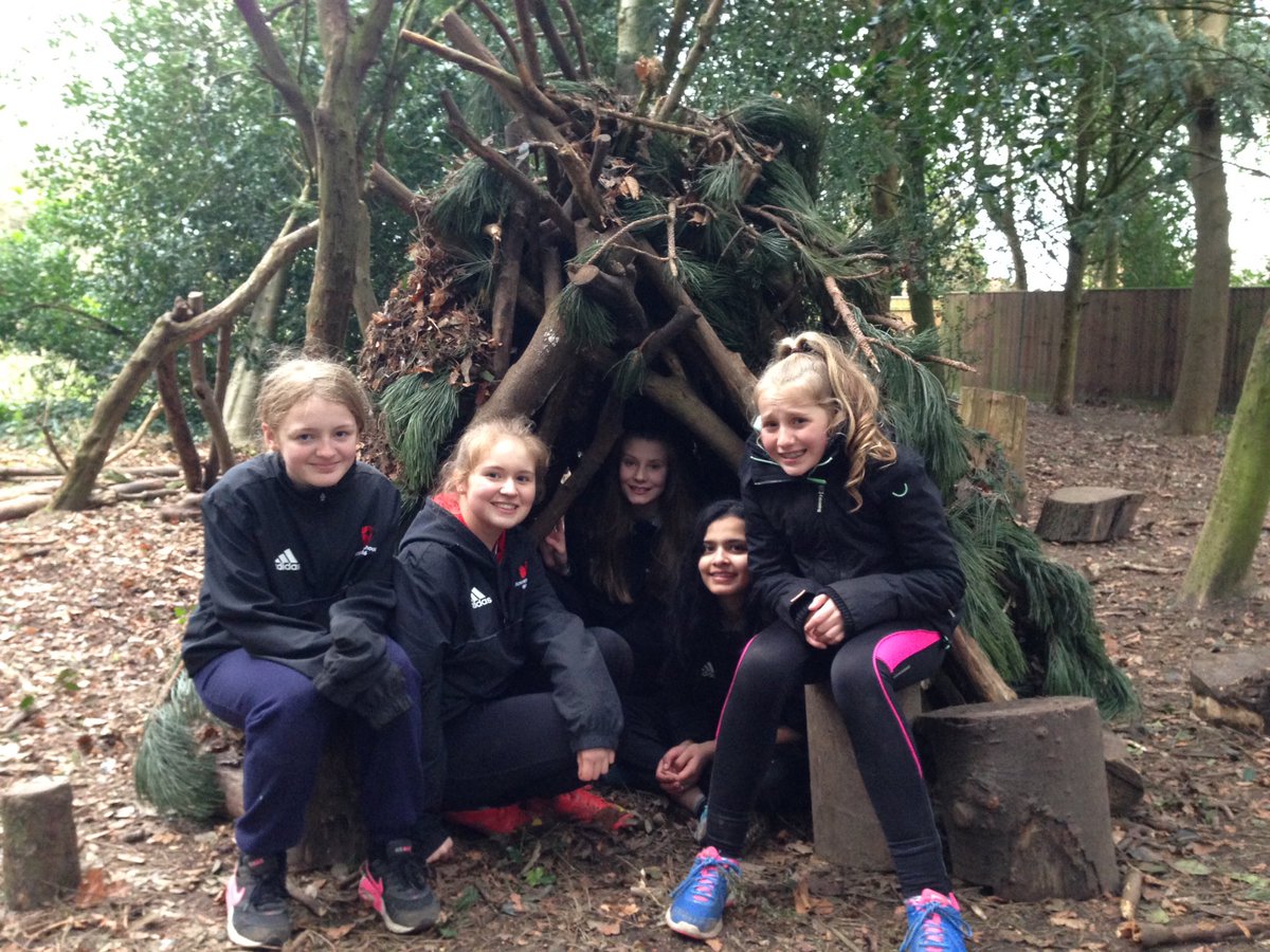 rossettPE's tweet photo. Some great bush shelter building today #RST16 #group2/E https://t.co/3eIBGkTpg6