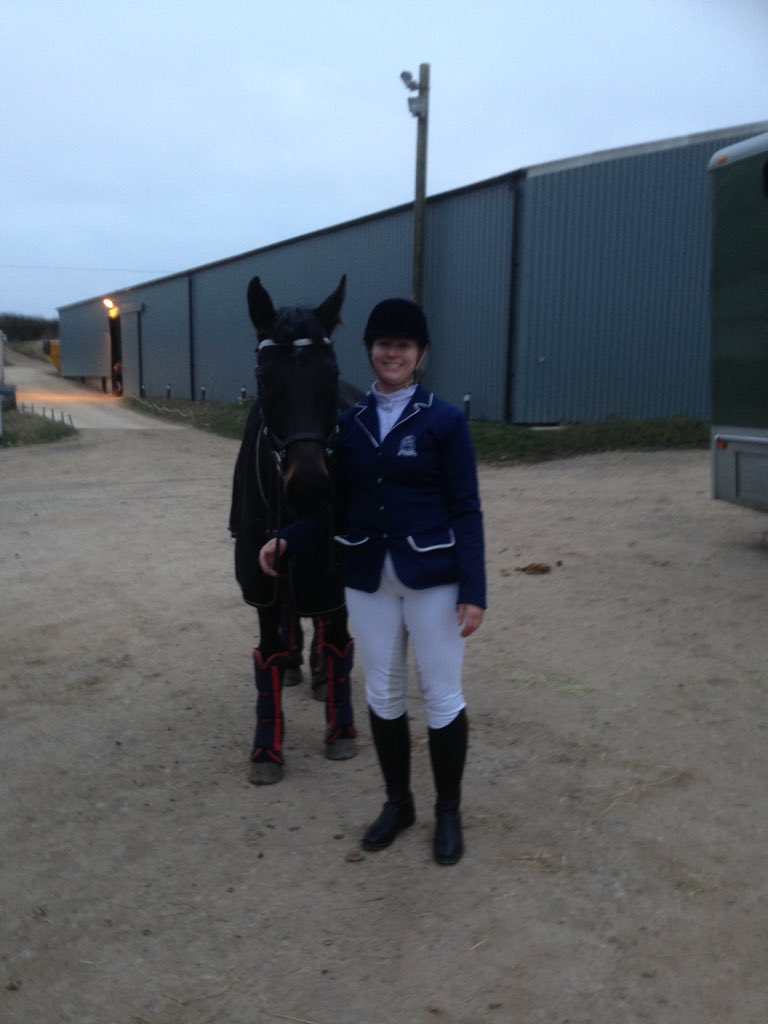 First place at dressage today!! Love this mare!! <a href="/HoofiesEq/">Hoofies Equestrian</a> @EcoGreenSC <a href="/ChilloutHorsewr/">Chillout Horsewear</a>  xx