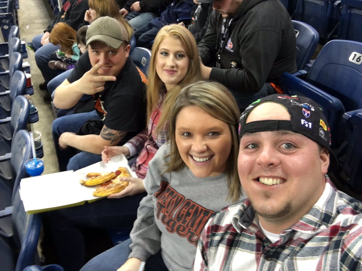 djd3608's tweet photo. #SXonFOX #Supercross lets go @elitomac got 3 first timers and I cheering you on! https://t.co/9cAHbRGP4m