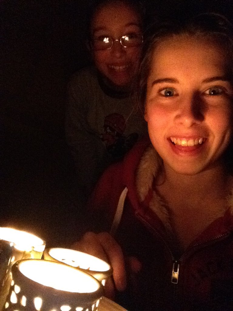 SarahDoherty_26's tweet photo. @earthhour Playing board games under candle light 🌍🌒🌌🇮🇪 #EarthHour2016 #EarthHourIreland https://t.co/5zi6hAPjKS