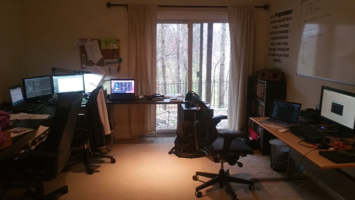 tuxotron's tweet photo. Raining evening, hacking evening #hackallthings https://t.co/MNa7dMPzv3
