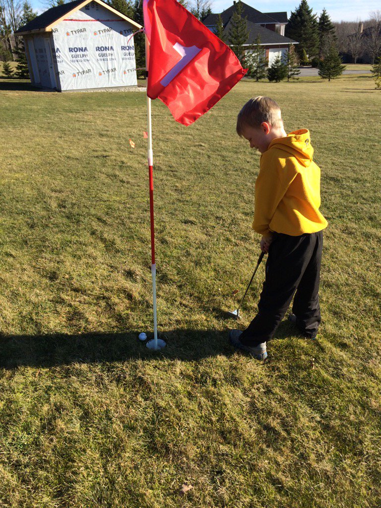 joeharris31's tweet photo. Putting on the new hole at Harris Glen. #2overpar. https://t.co/HSyBIb5lbt
