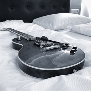 RTDoubleKaulitz's tweet photo. my Baby https://t.co/5Yjba4RKU0