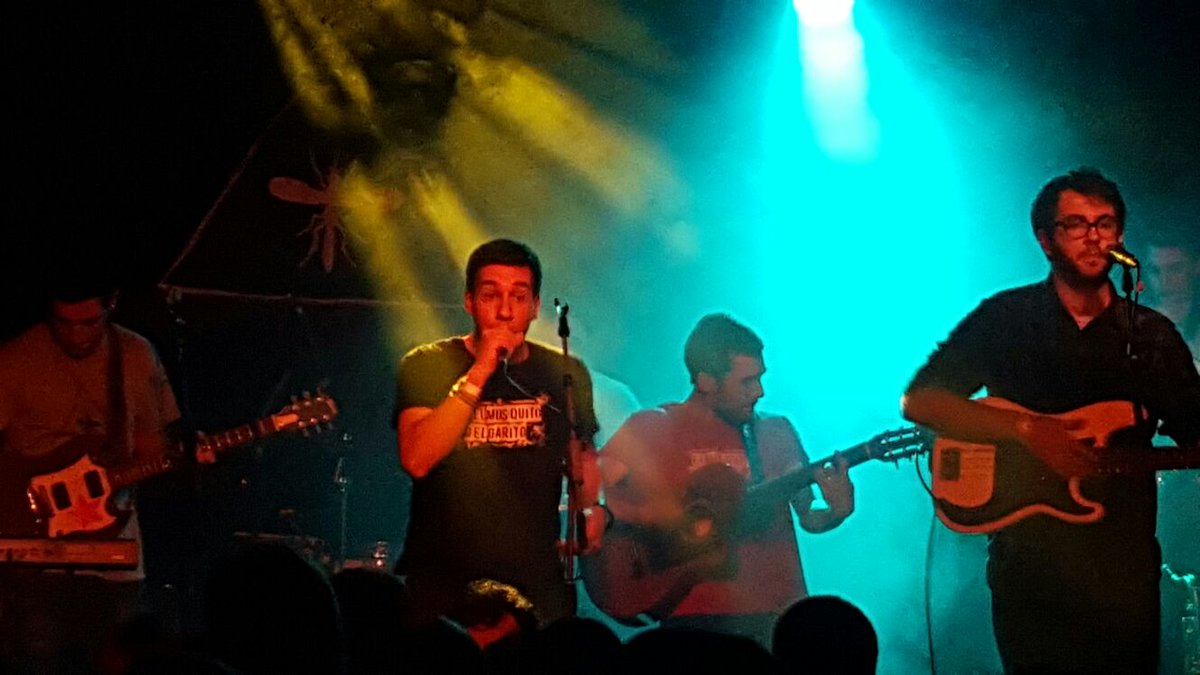 m_g_oriol's tweet photo. Gran nit ahir a la @sala_salamandra 2. Vam gaudir com nens! El #Retumbatour està en marxa, que no pari!
Gràcies :) https://t.co/sedTjk4LYK