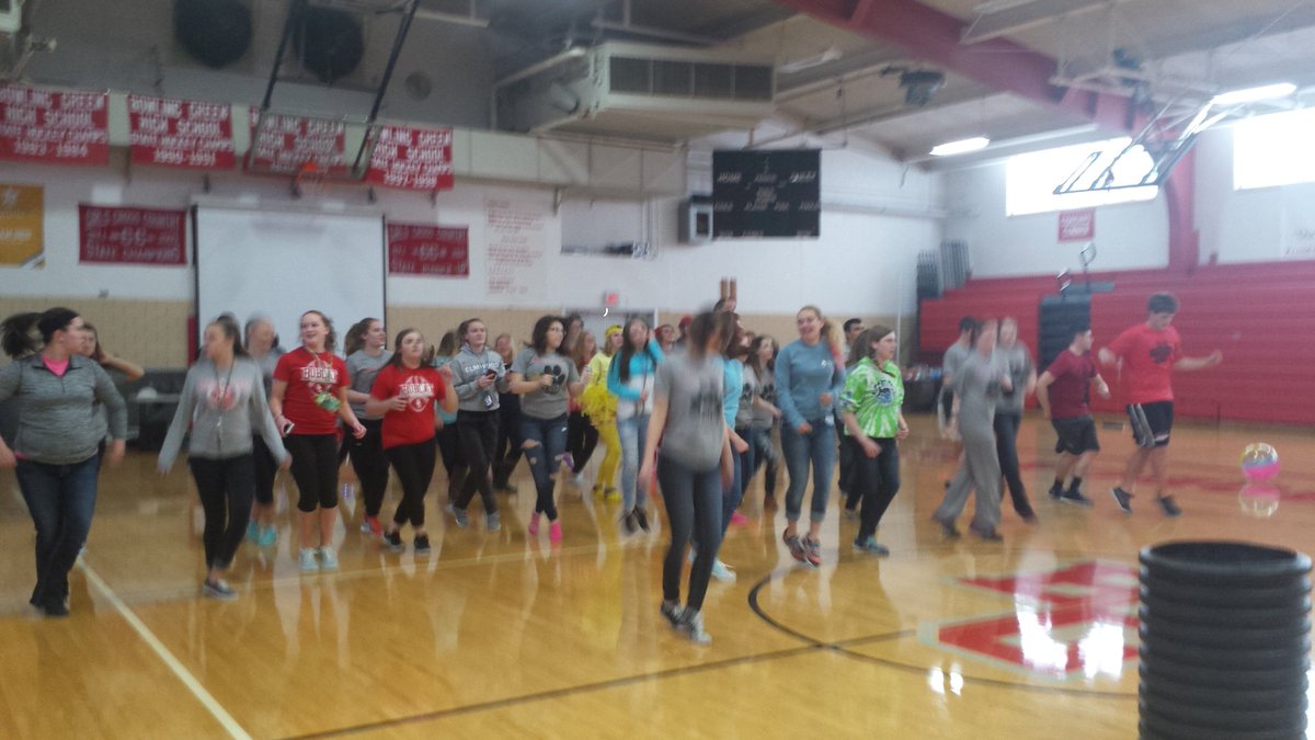 MConveryMath's tweet image. Bobcat-a-thon still going strong! @BGHSFFA #bobcatathon #forthekids