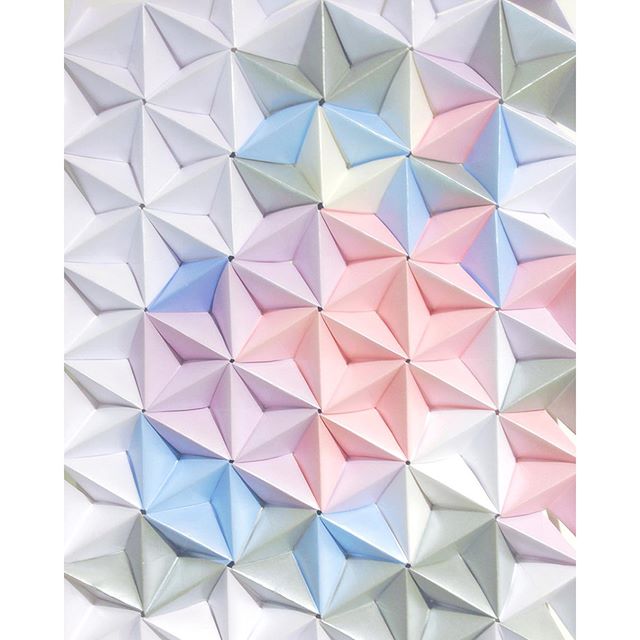 pantone's tweet image. Enjoy a brief moment of zen with this carefully crafted origami design. 📷 by @giantorigami #Pantone