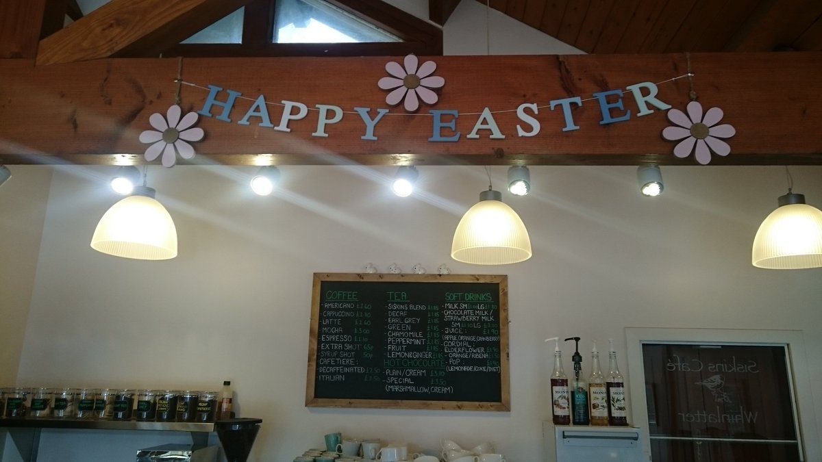 SiskinsCafe's tweet photo. Easter is coming. 😀 #Easter #EasterBunny #chocolate #cake https://t.co/IYxiPip2wW