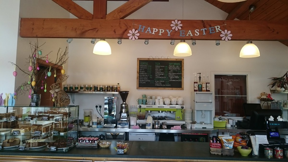 SiskinsCafe's tweet photo. Easter is coming. 😀 #Easter #EasterBunny #chocolate #cake https://t.co/IYxiPip2wW