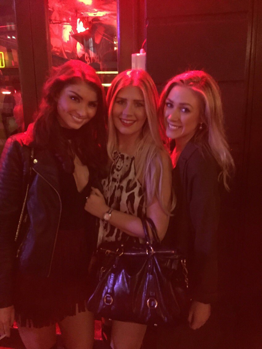 EmmaLouise231's tweet photo. Last Night 🍷🍷 @AndroschJoy  @christopherpym @SamanthaHayesx  ♥️♥️♥️ https://t.co/zmCoVKT7l9