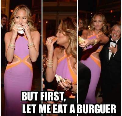 LasVenezCancun's tweet photo. Modelo que come hamburguesas 😍 #Enamora  #FelizSabado https://t.co/6STDjQ799O