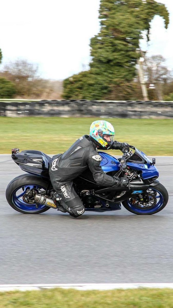 dareware_labs's tweet photo. Got your knee down? Shoot footage like a Pro! #gyrocam #wenpodx1 #dareware_labs https://t.co/gHU26rglfT