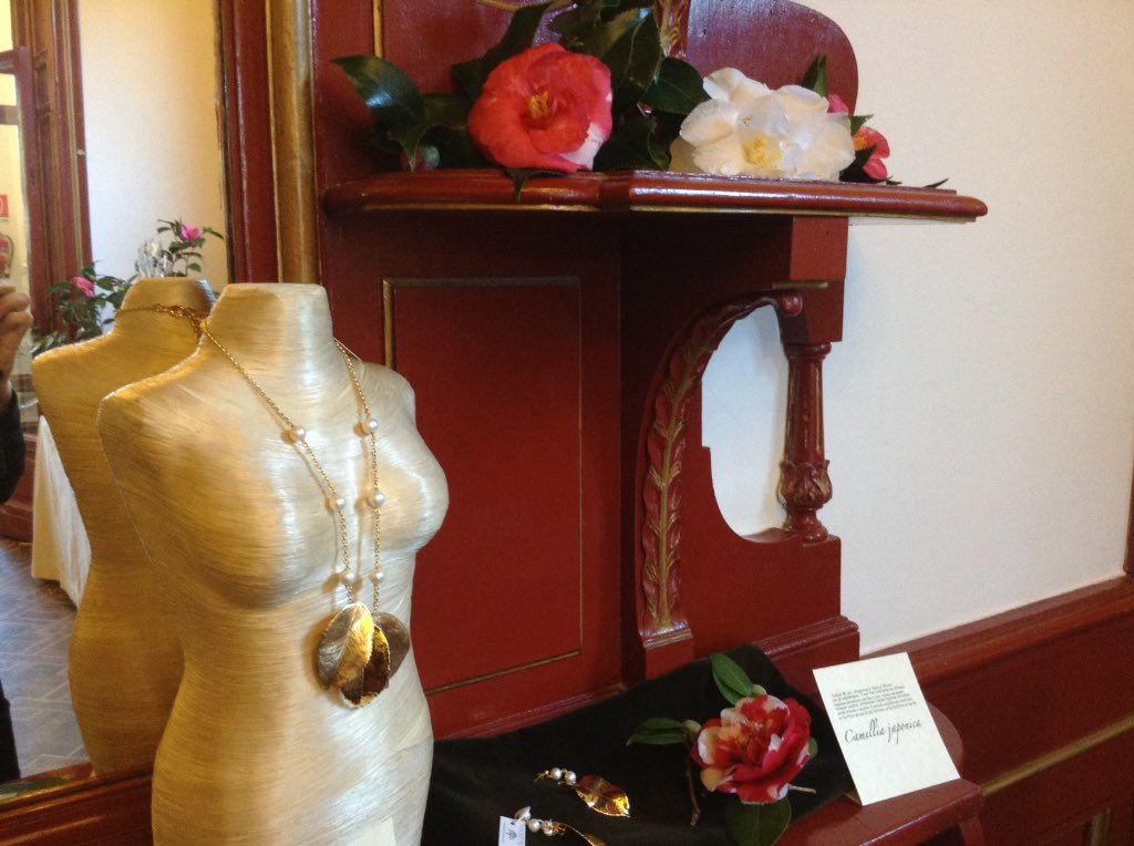 esterbijoux's tweet photo. Domani saremo a #verbania sul #lagomaggiore a presentare la #newcollection #camelie in mostra a villa Giulia https://t.co/qplihLgnAw