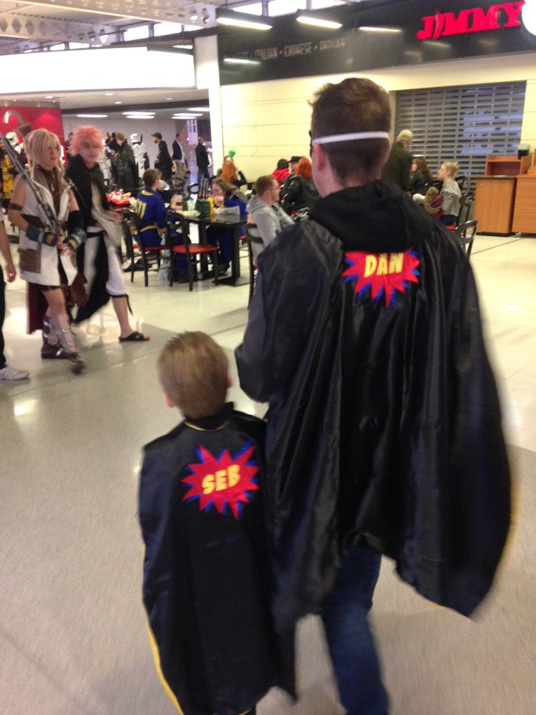 Beanabones's tweet photo. Finally the cakes and accessories from @sewheroic saw a comic con day #dadandson https://t.co/9Wi9xqQ6vm