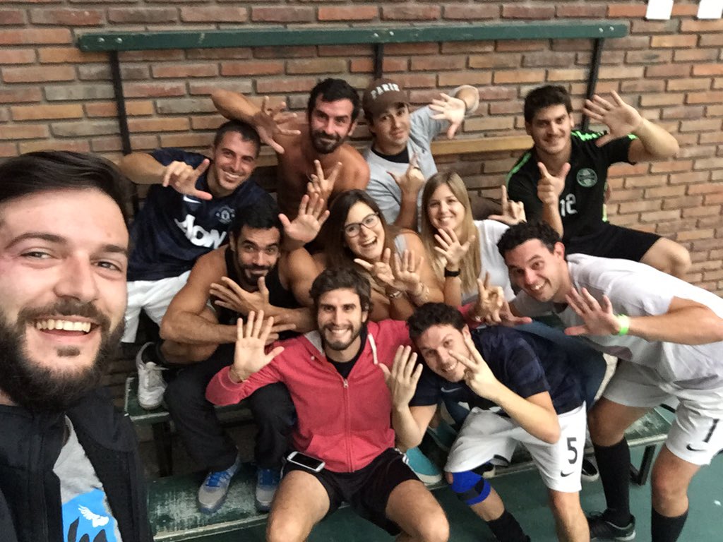 lostetra's tweet photo. Victoria Tetra abultada (7-1) por la segunda fecha de la UEFA 2016. Vamo lo azulynegro! https://t.co/7gj7qary1I
