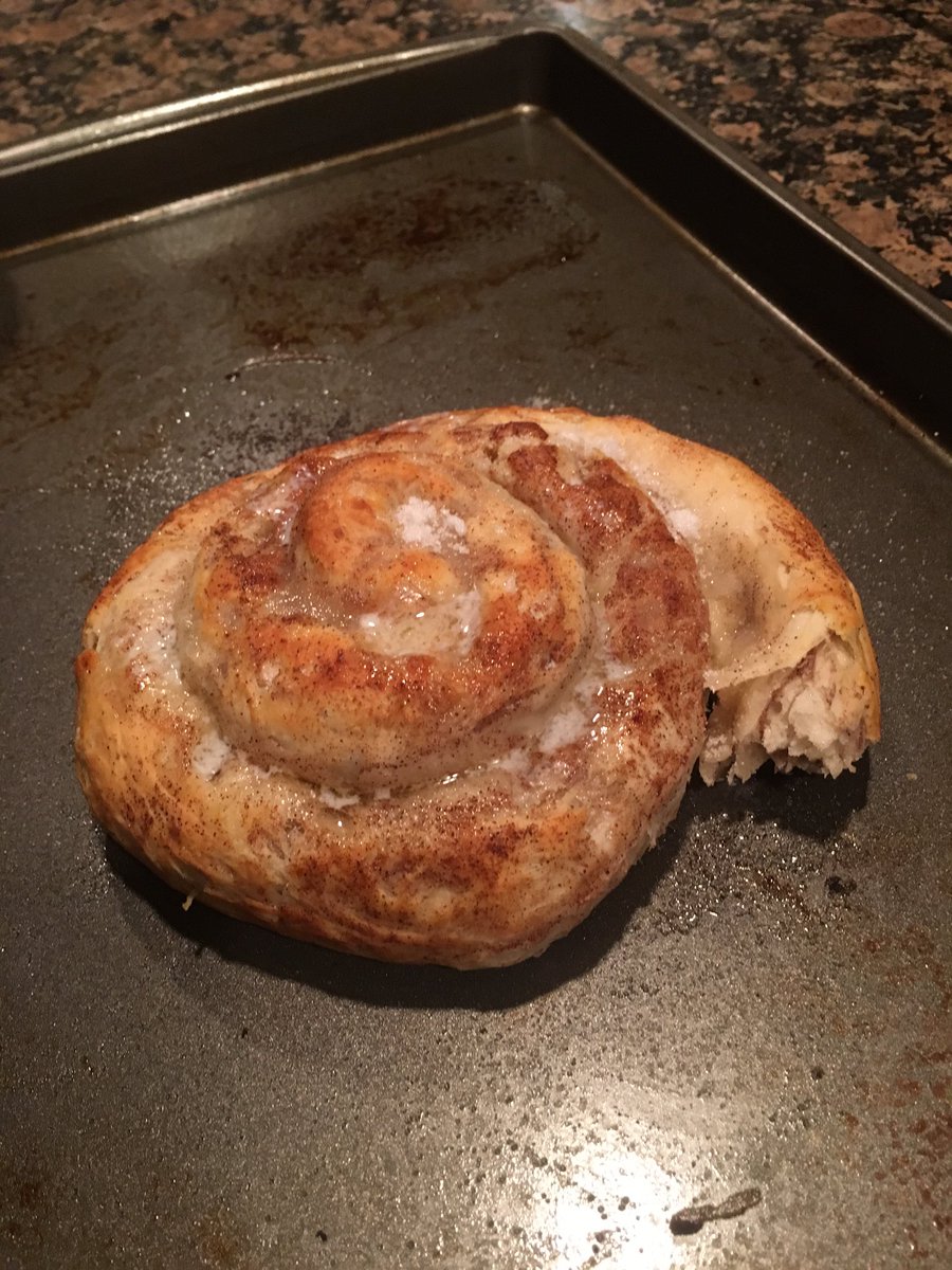 Joshplusmore's tweet photo. Dis ma fewd . #supdoe #food #tweater #hungry https://t.co/guhmFs7NFl