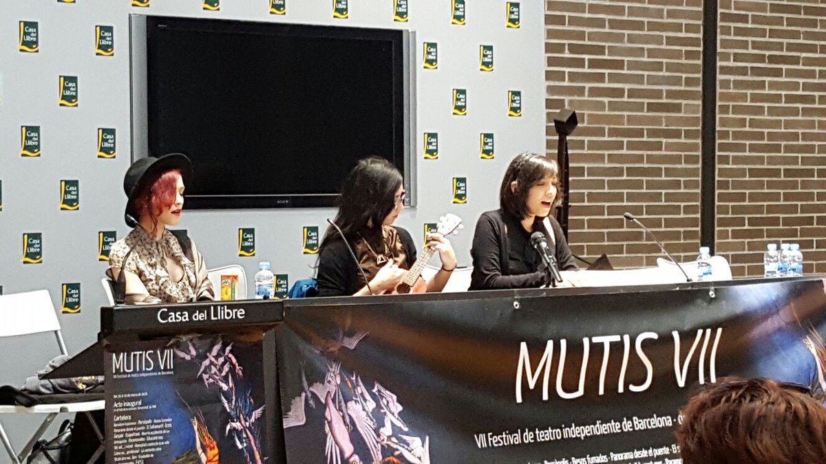 festivalMUTIS's tweet photo. Lectura dramatizada de La musa suicida, de Belén Berlin en el Día 4 del #MutisVII en @casadellibro https://t.co/JClloLfAqG