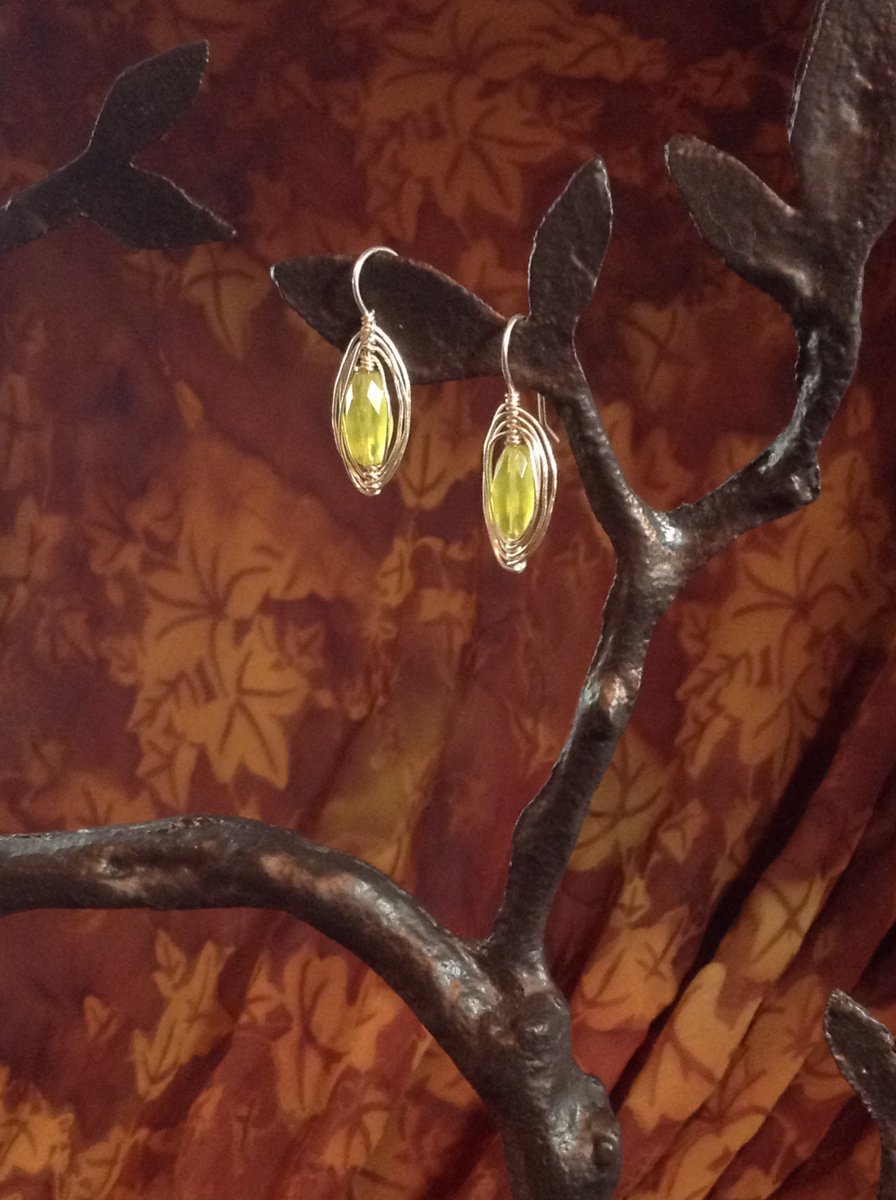 synergemz's tweet photo. Lime Woven Silver Singles by @synergemz #LimeQuartz #SterlingSilver https://t.co/qWFxoGaYny via @Etsy https://t.co/KeX9PpUde9