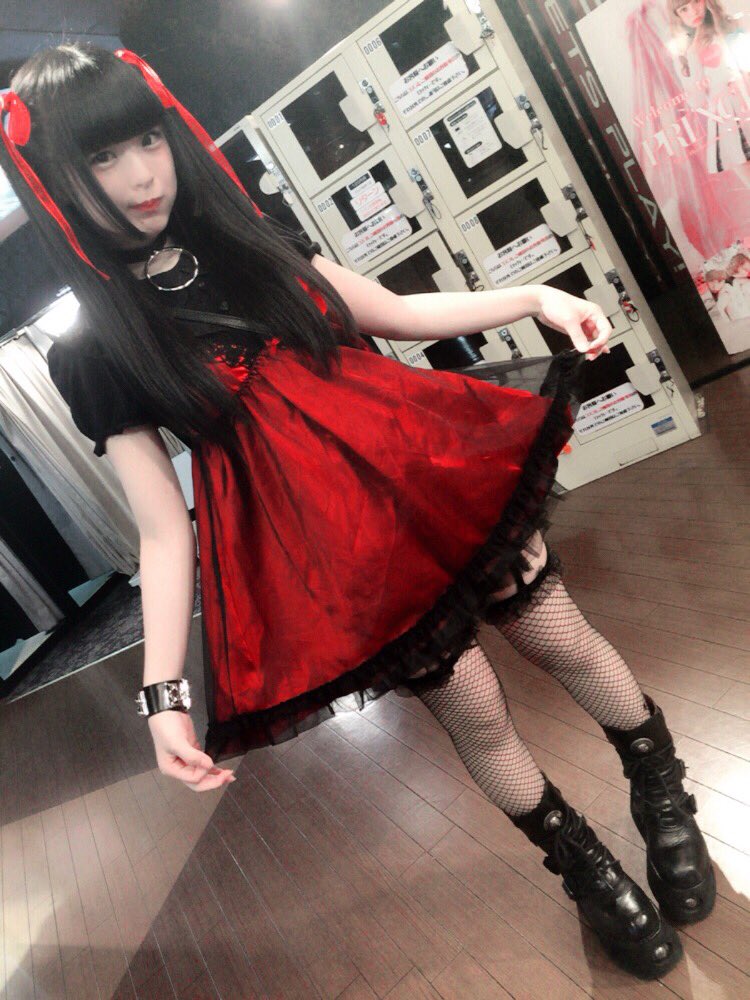 kuua_oyasumi's tweet photo. 私の服を着たつっこが完全に人形なんだよなあ https://t.co/6zcX6OmIbO