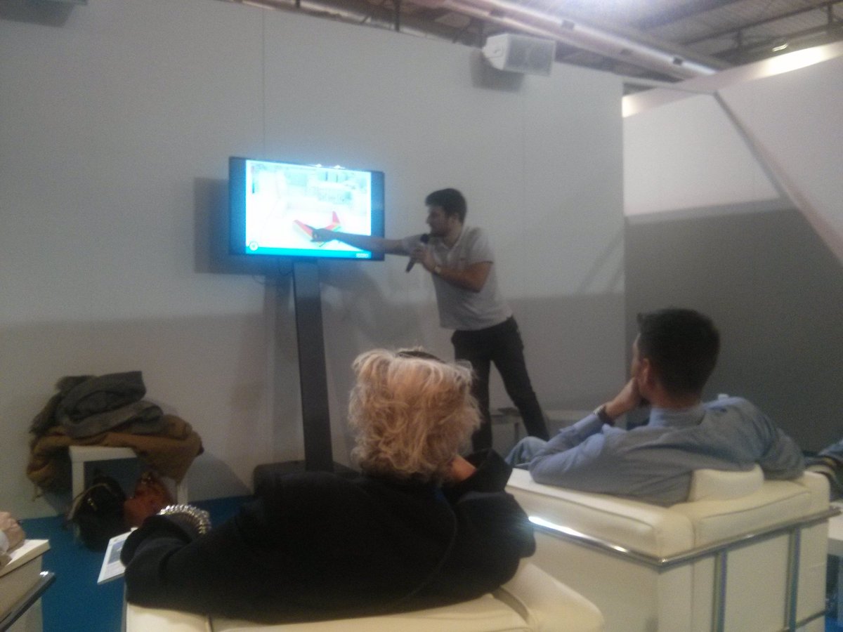 HermanCalleja's tweet photo. @AA_EventsList @AASchool_SED Team AA jury session @FieraMilanoSpa #Labgrade #EnvironmentalDesign competition https://t.co/Wg0yHOa2o6