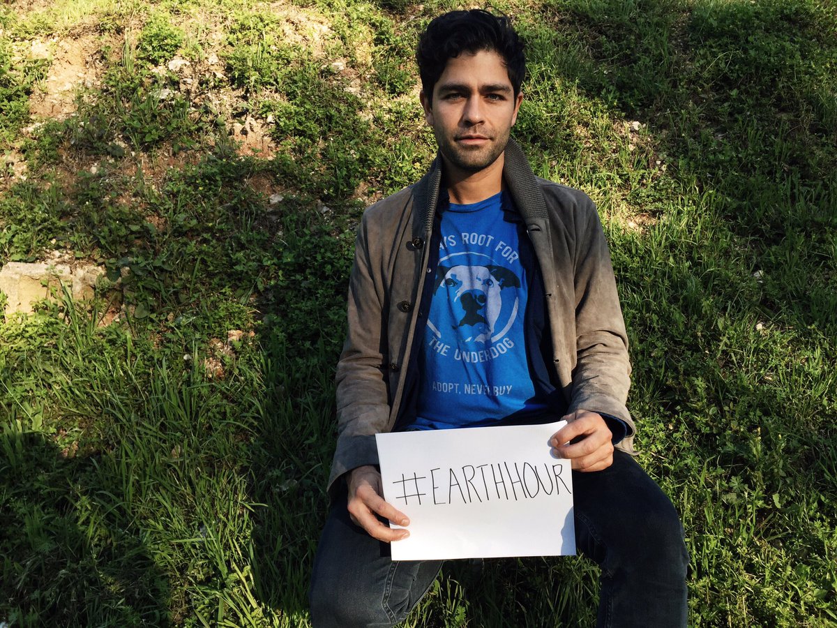 Together we can #changeclimatechange. RT if you're joining me for #EarthHour. <a href="/WWF/">WWF</a>