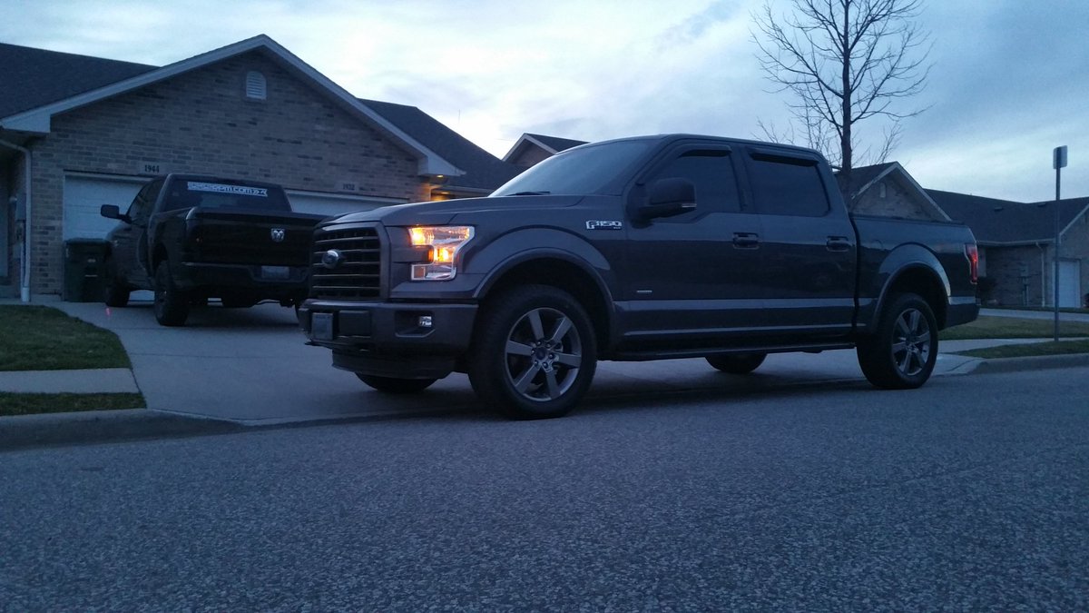 Josh_Dupont's tweet photo. Out with the old In with the new! #Ford #2016f150 https://t.co/Ypgq1Km8Eq