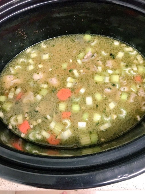 In just under three hours this will be tasty chicken noodle soup☺️ https://t.co/3Ztb6xaoBP<a href="/tag/meow"class="tags"><span>#meow</span></a><a href="/tag/cuties"class="tags"><span>#cuties</span></a>