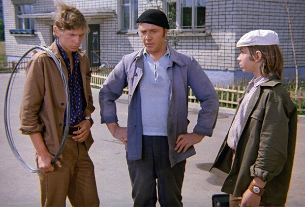 С Днём работников ЖКХ. Пусть каждый дом,благодаря вашему труду,будет согрет теплом вашей заботы.С праздником!!!