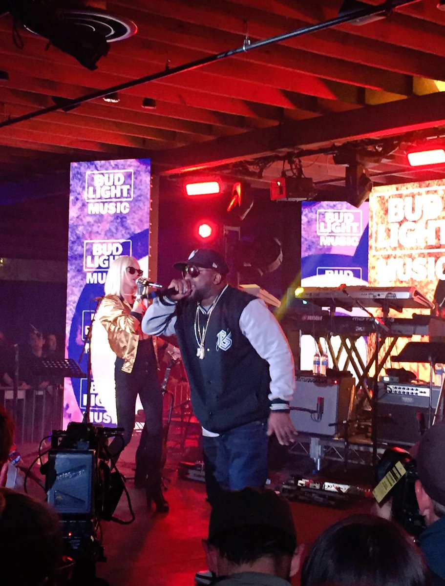 TokenXcelerator's tweet photo. Thx #budlightfactory for bringing @BigGrams to #SXSW @budlight https://t.co/ATY52ixon0