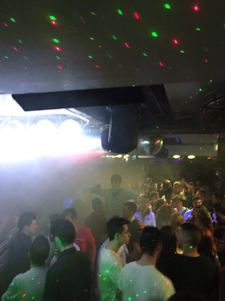 Gran noche otra vez pinchando en el 54. Sois grandes