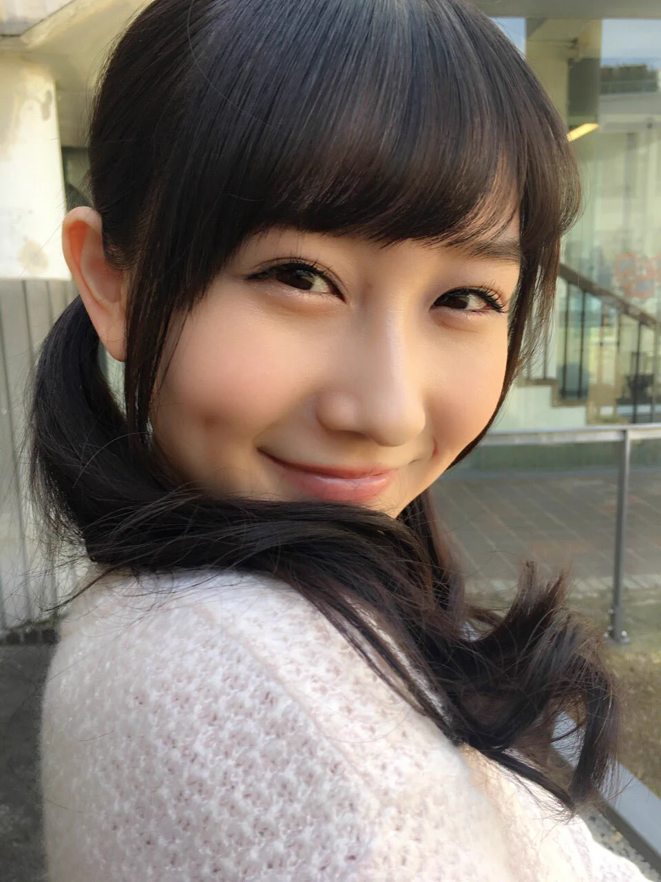 これこそが見返り美人♥この娘からもう目が離せない♥♥