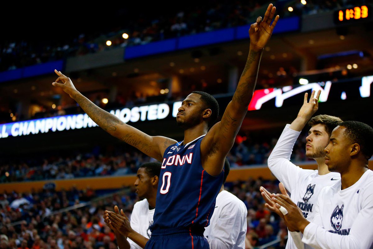 SPORTalkUConn's tweet photo. The #Huskies cut the lead to 14 at the U-16 timeout! Let's go #UConn!! #StriveFor5 #LetsDance  #MarchMadness https://t.co/4KVpT3yGql