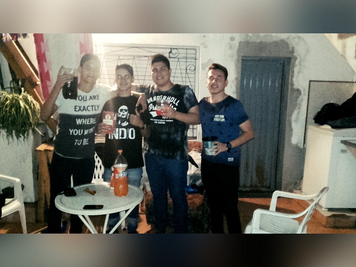JoanEzequiel3's tweet photo. De ayer con los compas!!
@Agustinlucere1 @Maatia5Ezequiel @ArielCLM https://t.co/DB2v0iqjd7