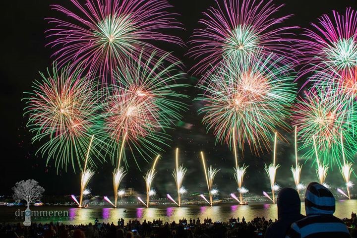 PlanetAkka's tweet photo. One more reason to #visitcanberra during #skyfire https://t.co/LOAkH5fO1B #Canberra #CBR #skyfire2016 #Nikon https://t.co/XJtgPRhfFs