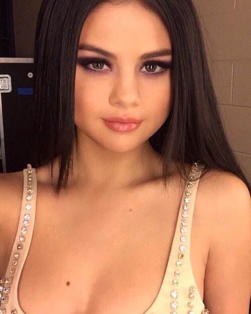augustharrys's tweet photo. la verdad estaría peor que justin si hubiera perdido a alguien como a selena https://t.co/O8JdTYUiIM