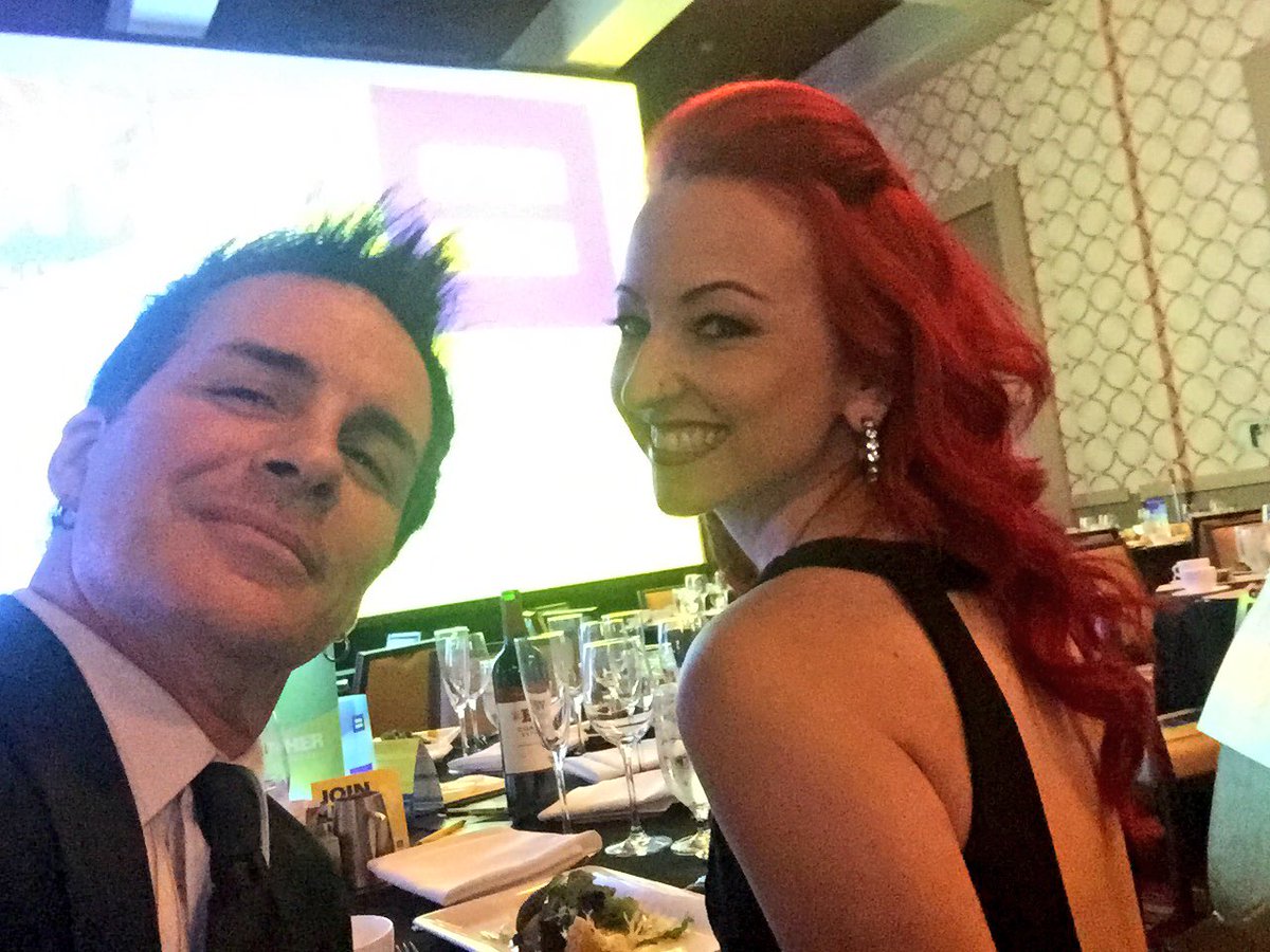 Summer_702's tweet photo. "Stronger TOG=THER" @HRC Dinner #HumanRightsCampaign #Equality https://t.co/XpgcOQbyqk