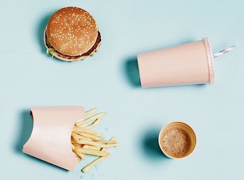 Anthe_Mx's tweet photo. R O M P I M O S  L A  D I E T A 🍔 🍟 E N @BLENDMEXICO CON  L A @COMILONAMX C O N @VANS_MX #VANSCUMPLE50 https://t.co/LTLGAHjEnc