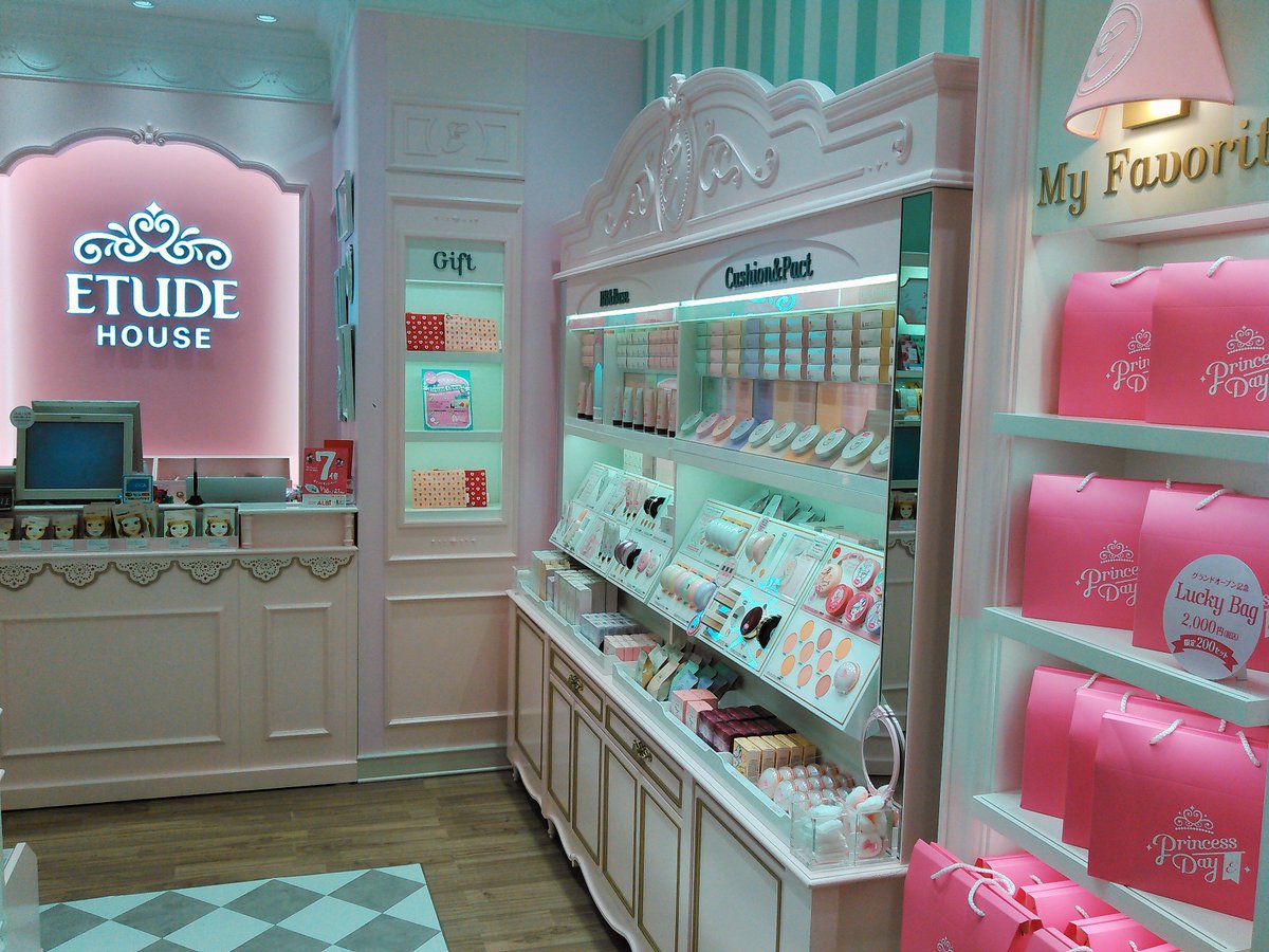 Etude Etude House アルビ大阪店 エキマルシェ大阪内 Open オープン記念 ｌｕｃｋｙ ｂａｇ ご用意してます お買い上げで Etudeチロルチョコ もプレゼント どちらも無くなる前にゲットしてくださいね T Co Ollrxrjgm1