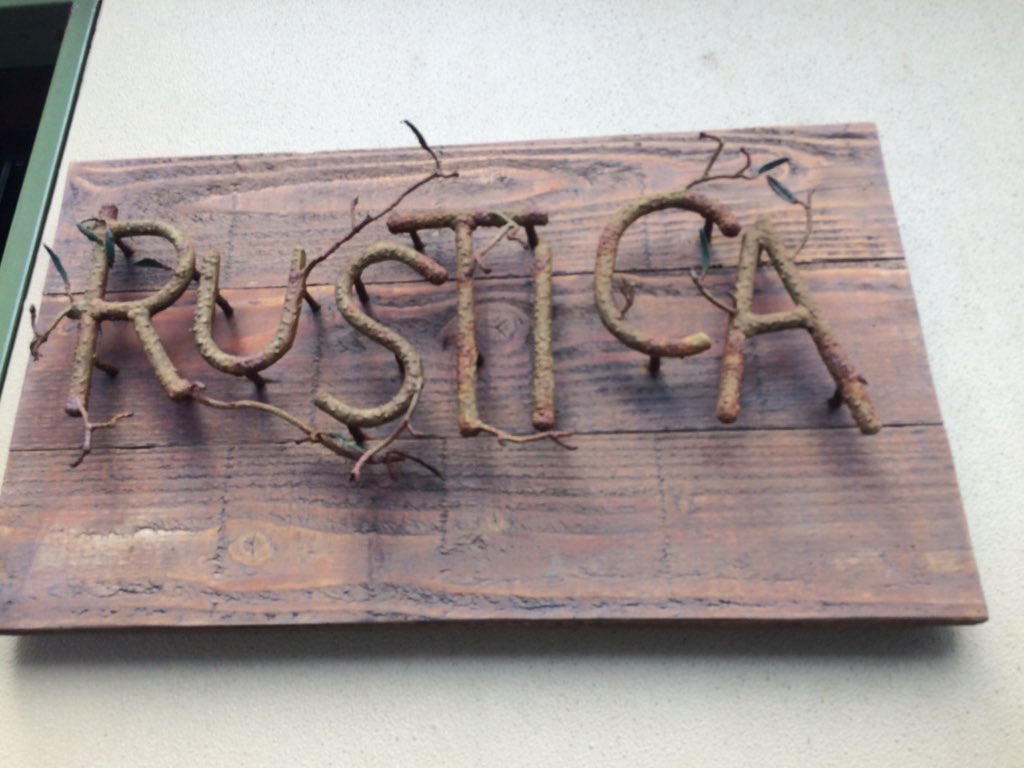 vicki_woods_au's tweet photo. Very excited to be dining at #RusticaNewcastle with great friends @PDwines @natraine @WCreedon @KarenH99 #BringItOn https://t.co/ZgPPirqJ4y