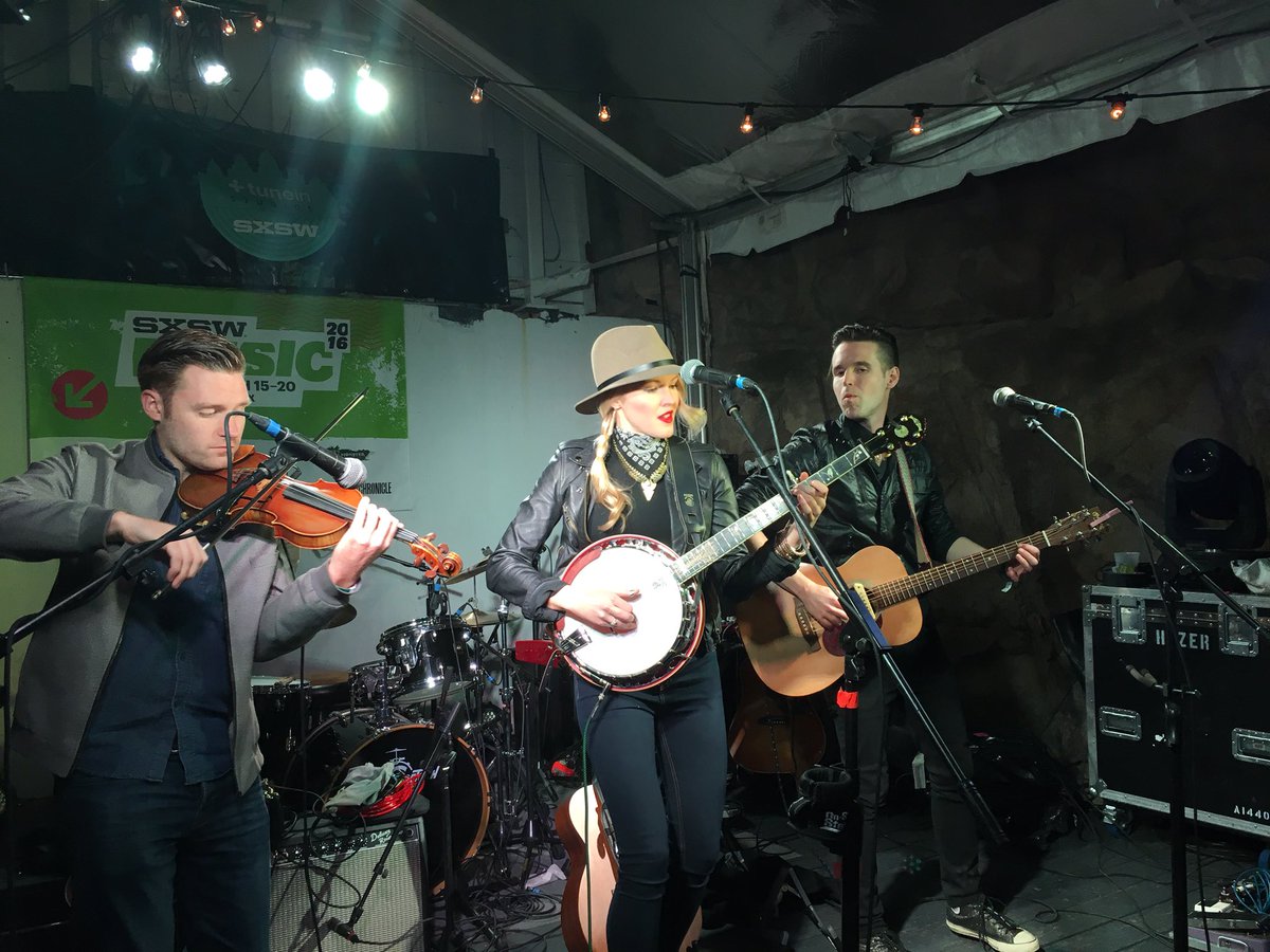 tunein's tweet photo. .@ashleycambanjo means business with that banjo! #SXSW #TuneInSXSW https://t.co/TUvH90Avjs
