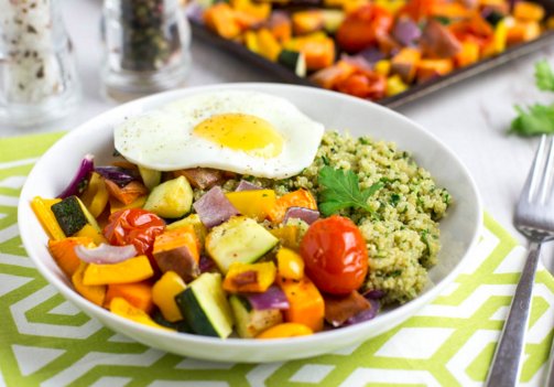 groupviteio's tweet photo. RT @BritandCo: These colorful quinoa bowls will be your new favorite gluten-free dinner! https://t.co/Q1kvojHGQs https://t.co/cAPSlFgHjU