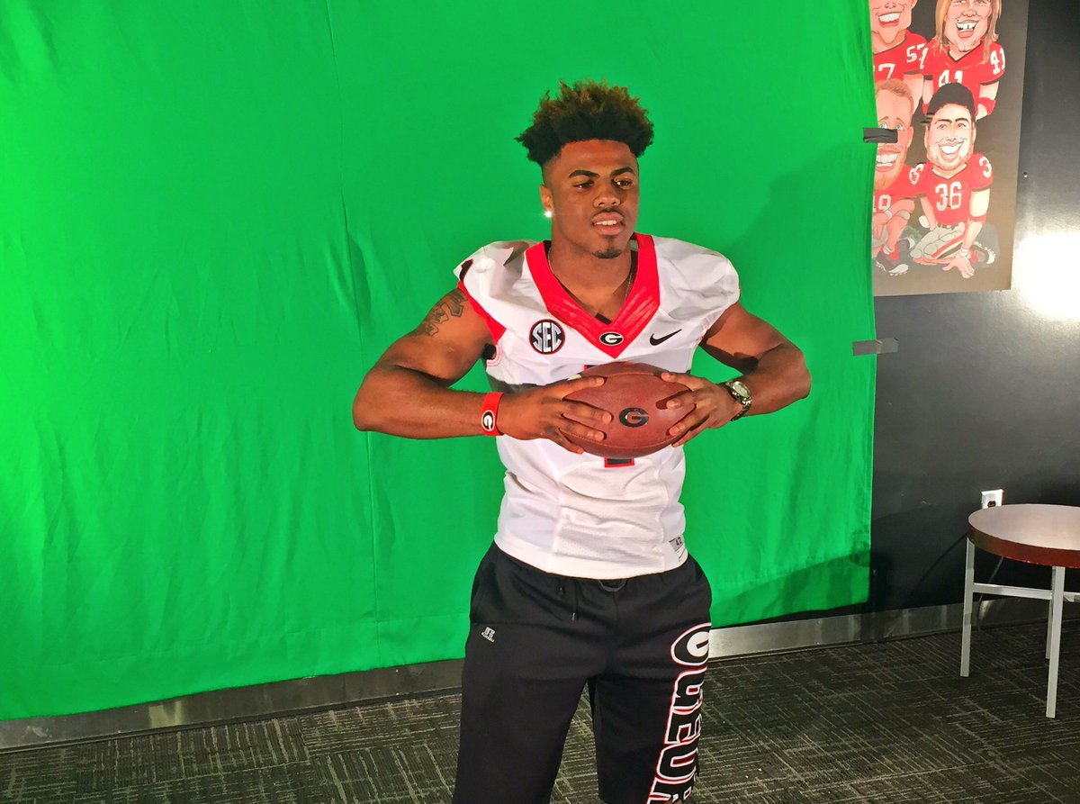 jamy0602's tweet photo. Had a great time watching them Dawgs today 🐶🐶🐶🐶🐶💯💯
#Godawgs https://t.co/XFOTyaHd1v