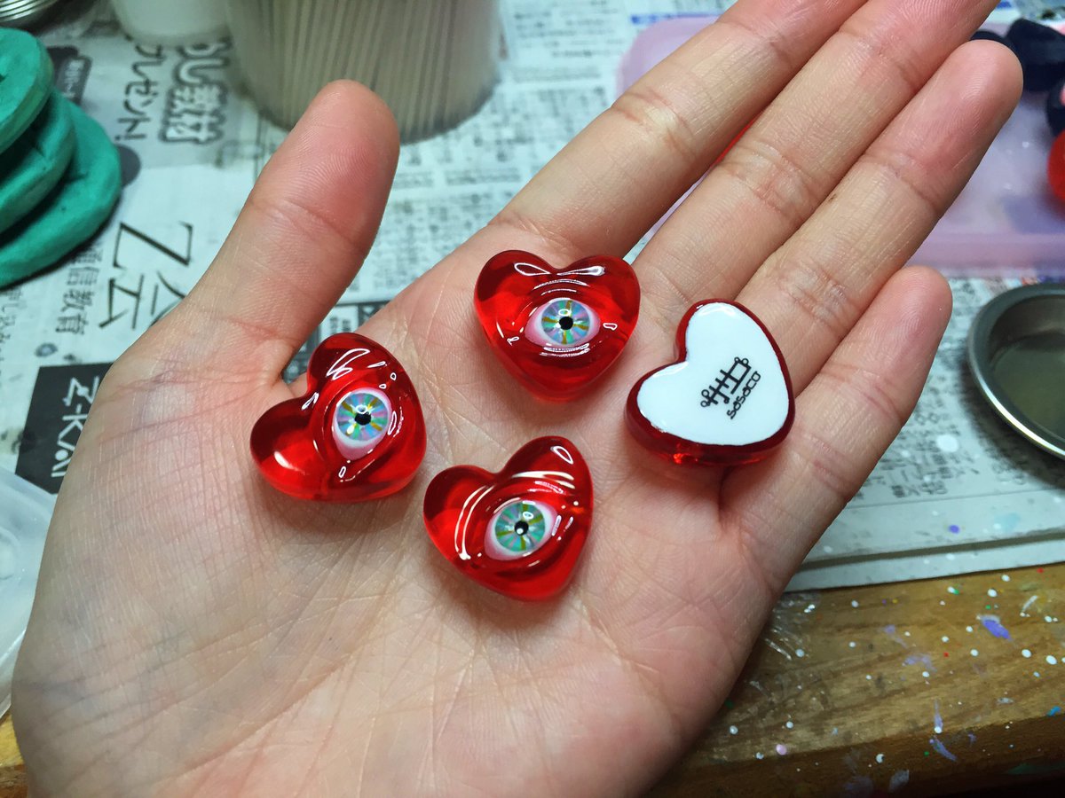 sasacco_'s tweet photo. 今月発売のKERAにヒトデピアスリング、メディカルハート脳リング掲載して頂いております💖💘🐬

4/9・10のイベントも新作たっぷりもってくし2日ともフルで店頭いてるのでよろしくね、、！！

#カワイイメーカー #ケラ https://t.co/fYtmvq3rVA