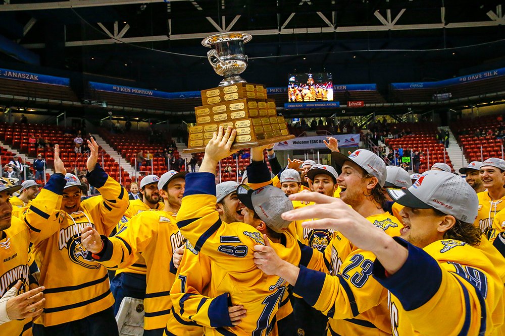 QU_MIH's tweet photo. QU_MIH WINS THE 2016 WHITELAW CUP WITH A 4-1 WIN AGAINST HARVARD https://t.co/Caewd1iAEf