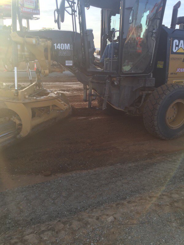 SR91Project's tweet photo. Sunset doesn't stop the #SerfasMapleMakeover, part of #SR91Project in #Corona. Stay safe guys! https://t.co/yj6ncbxRQ5