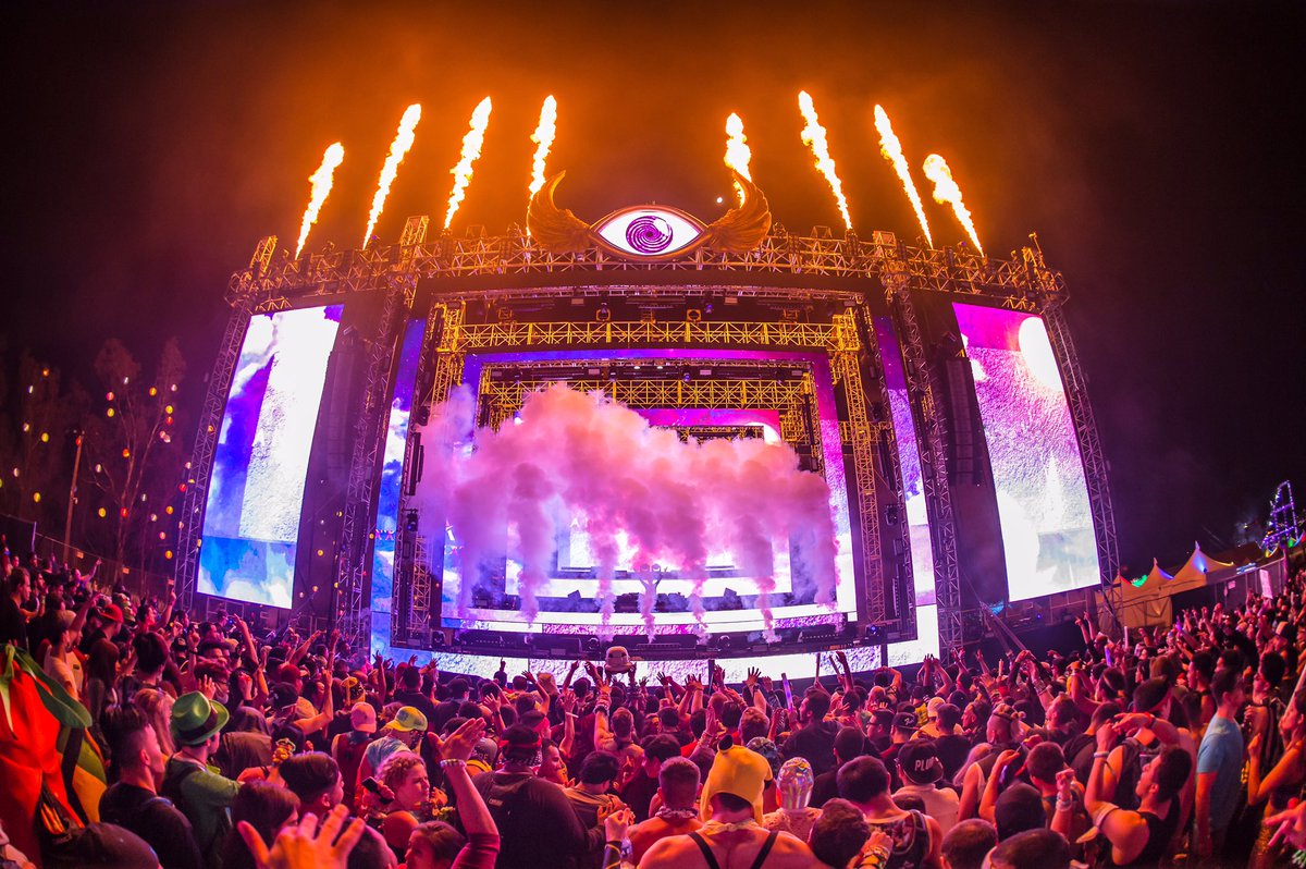 PasqualeRotella's tweet image. #OuterRealm Vibes 🔥👁🔥 #BeyondSoCal