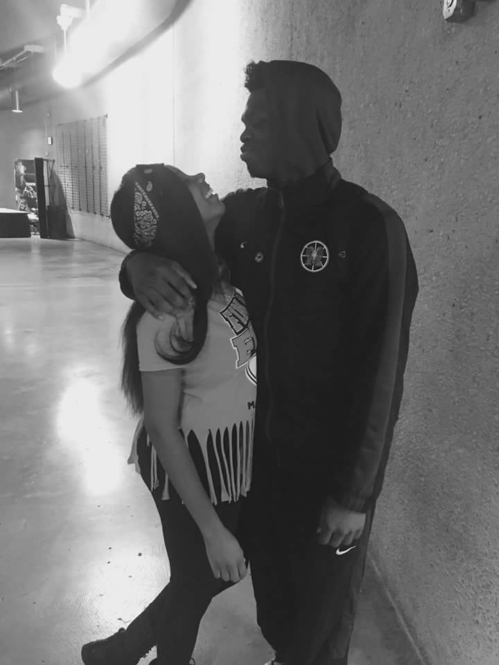 liljay0046_iii's tweet photo. it's a bond that can't be broken 😍😍💍 https://t.co/3lIsh7HB14