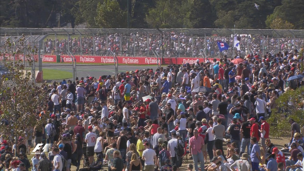 Packed grid ✅ 
Packed viewing areas ✅ 
Packed grandstands ✅ 
Excitement everywhere ✅ 

#F1IsBack #AusGP